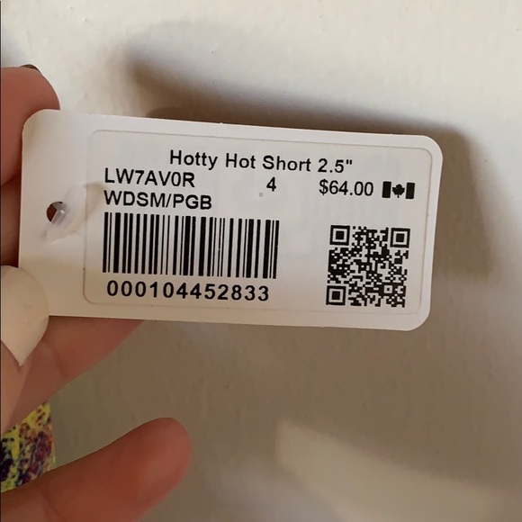 Lululemon SeaWheeze hotty hot short 2019 Canada - Picture 4 of 5